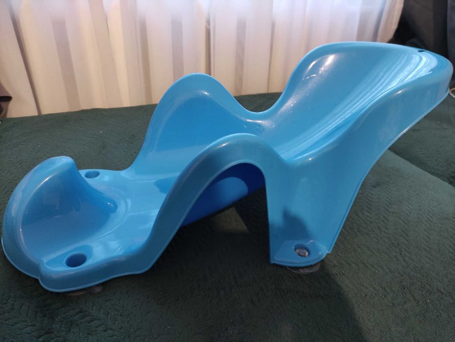 Гірка для новонароджених в ванну