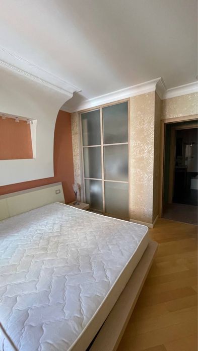 2-х кімнатна квартира з кухнею-студією