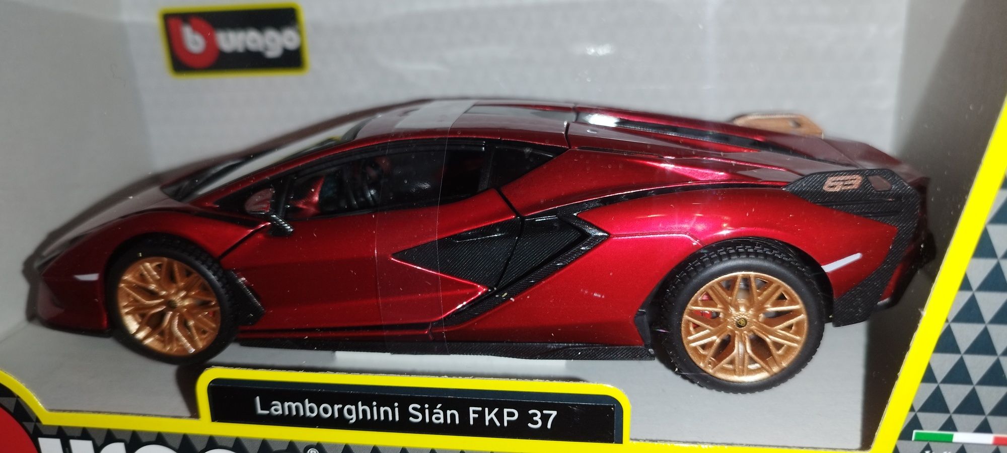 Bburago Lamborghini Sian FKP 37, RED, w skali 1:24. Burago