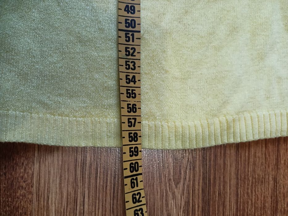 Żółty sweterek z krótkim rekawem