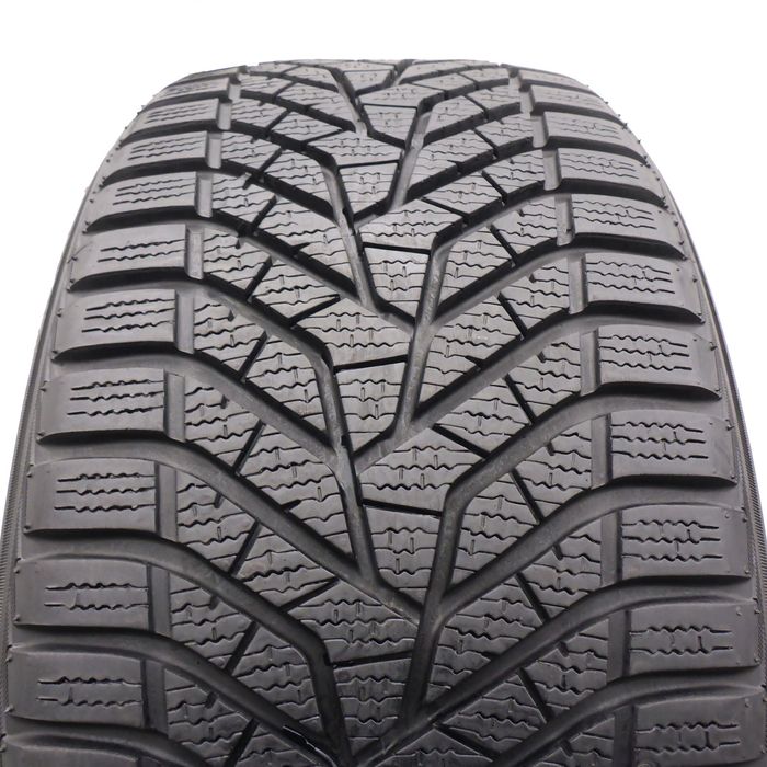 Opona 225/40/19 Yokohama 225/40R19 93W BluEarth V905 zimowa 8mm 2024