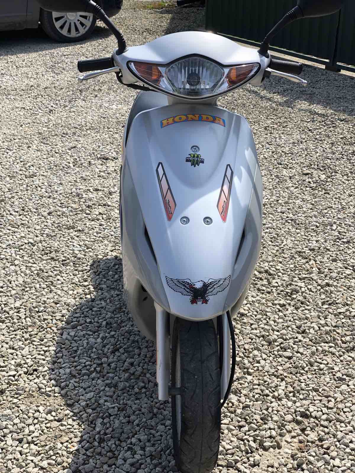 Honda dio af  56