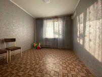 Продам трехкомнатную квартиру в ЦЕНТРЕ. 4эт/10эт.
