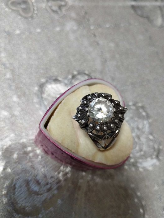 Серебряный набор ( кольцо + серьги)