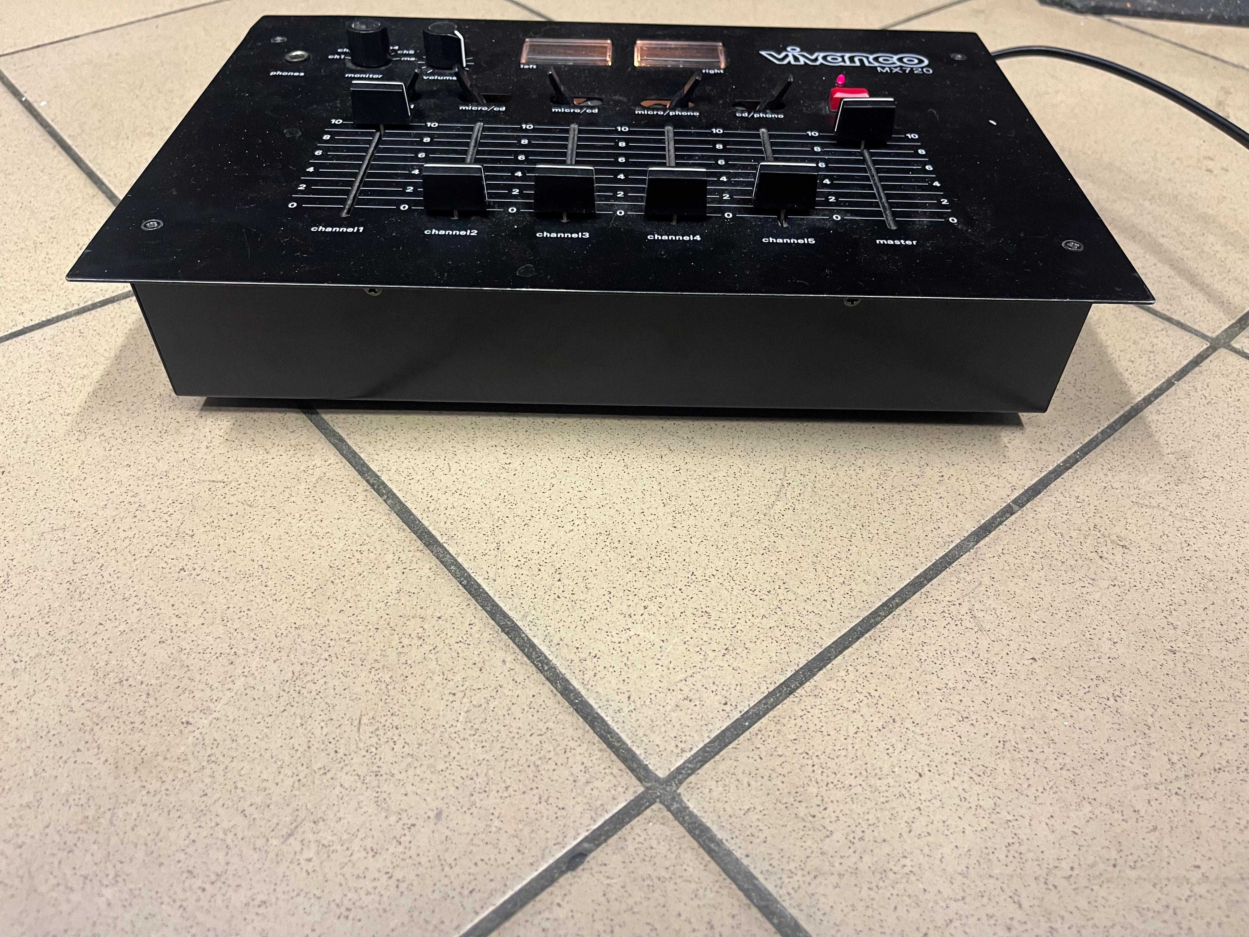 Ładny mikser audio Vivanco MX720