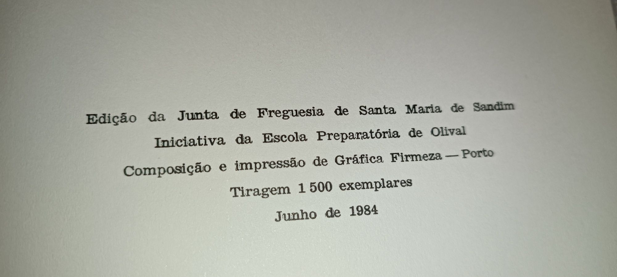 Antigo Livro esboço monográfico de santa maria de Sandim 1984