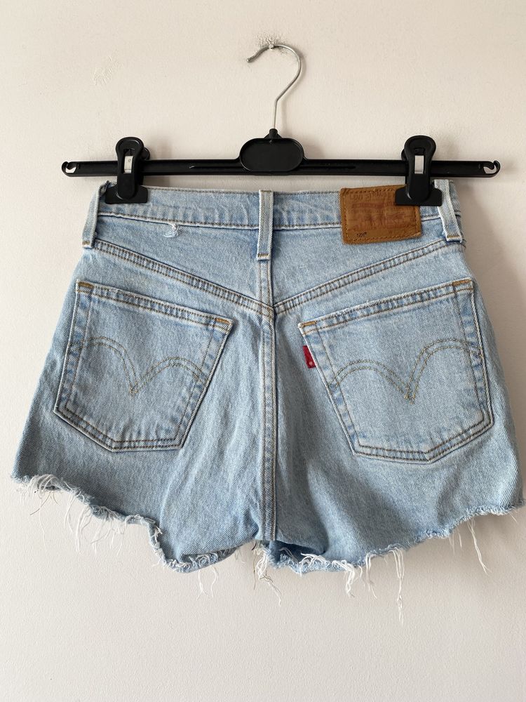 Levis jasne jeansowe szorty spodenki logowane