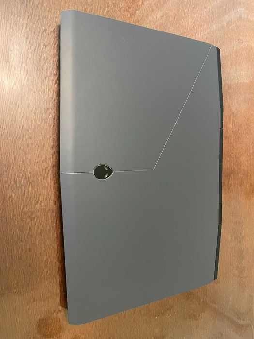 Ноутбук 17" QHD Alienware M17 (I7-9750H/16Gb/SSD1Tb/RTX2070)