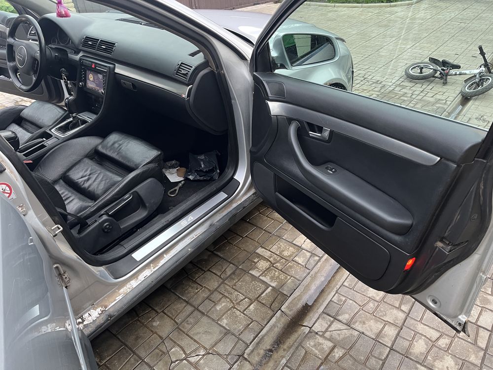 Салон сидіння шкіра рекаро Audi A4 S4 b6, b7 седан