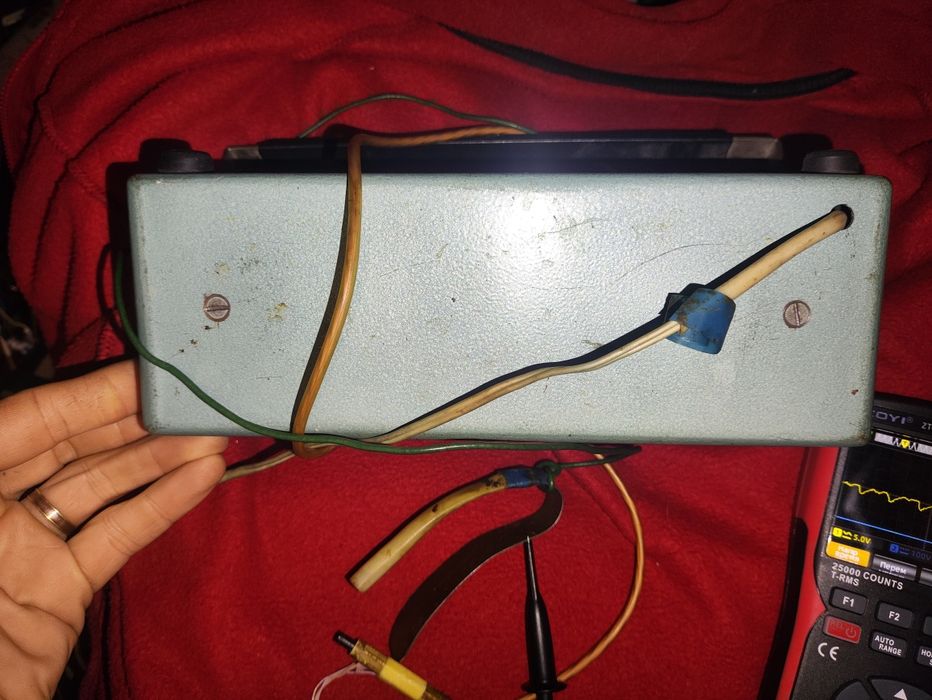 Пристрій на зображенні — це ПЗАП-04, або "Прилад для заміщення апарату