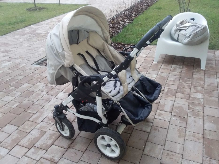 Коляска для двійні