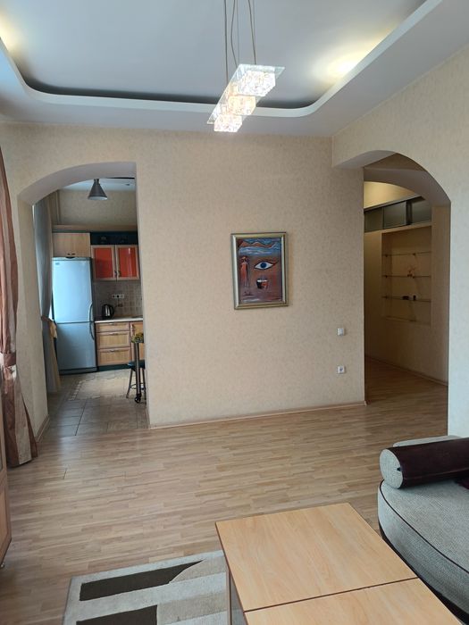 2-к подобово погодино центр А.Артинова Smart.tv