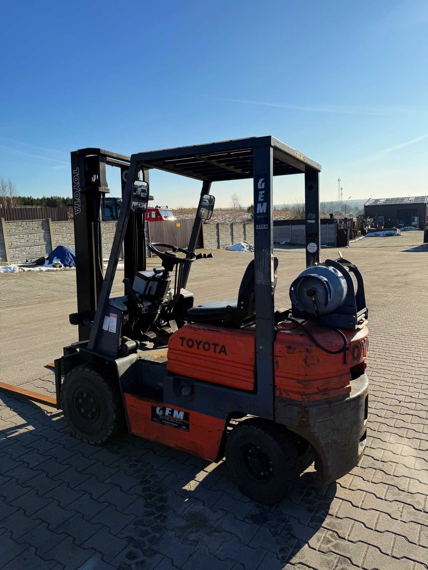 wózek widłowy TOYOTA 5FGF18 LPG przesuw 1800kg 3.30m automat 9200mtg