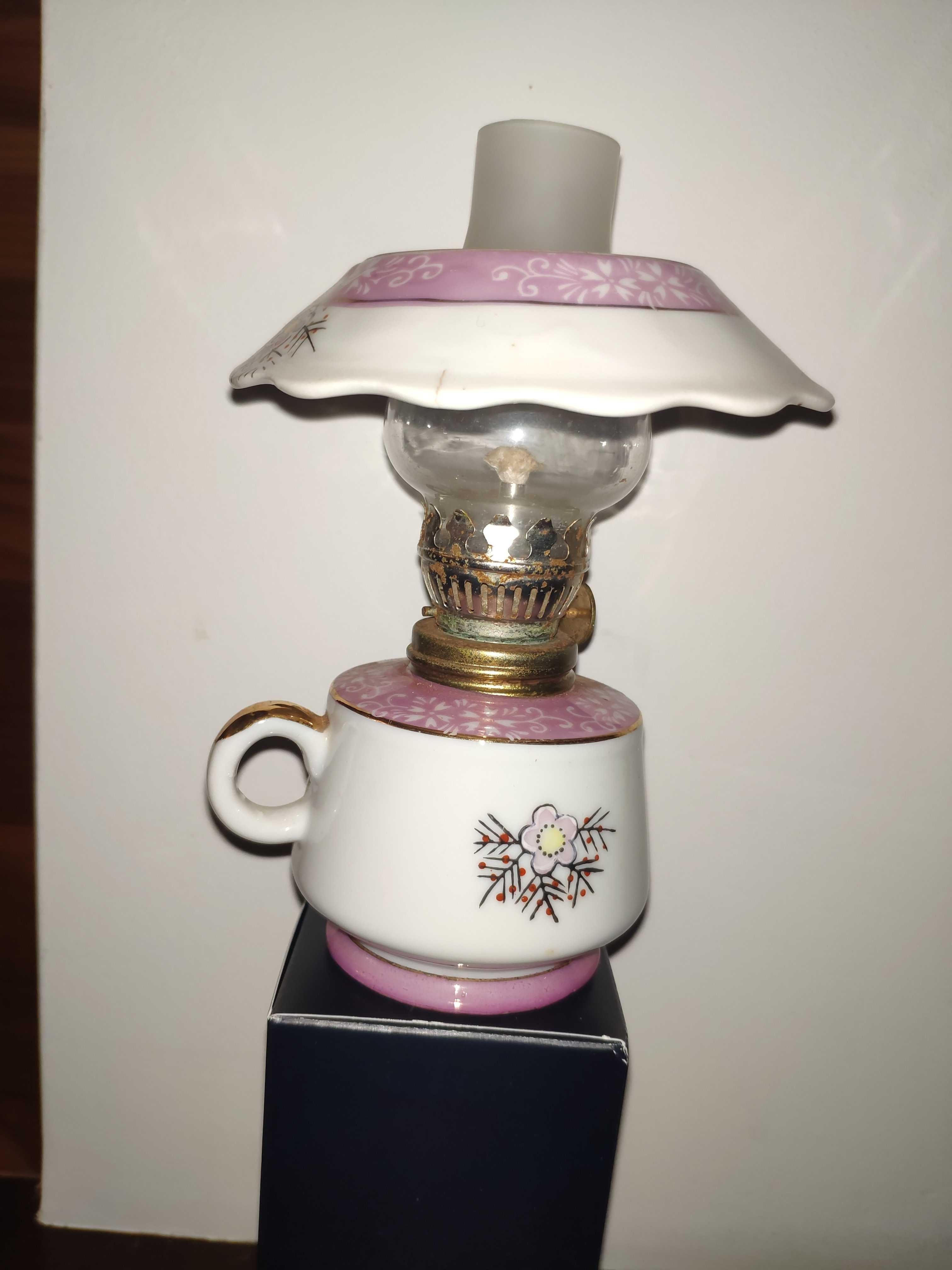Kolekcjonerska porcelanowa mini lampka naftowa n8