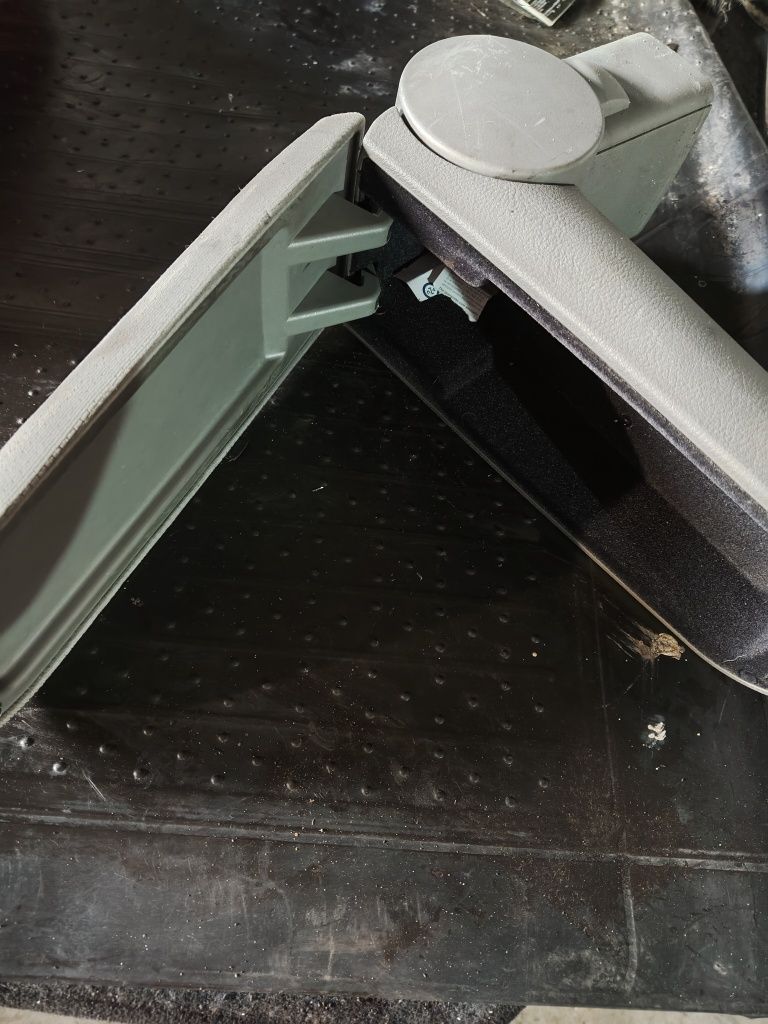 Podłokietnik volkswagen golf 4 audi a3 seat Leon