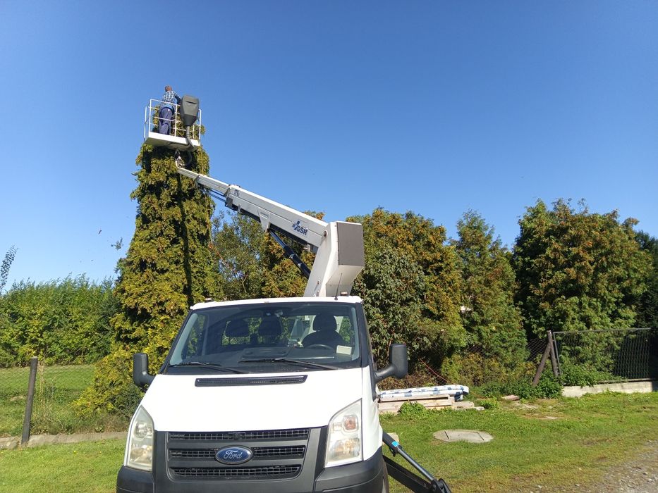 Wynajem, usługi podnośnikiem koszowym/zwyżka 4x4