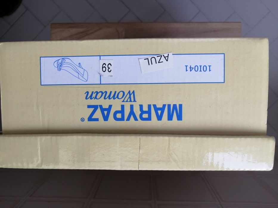 Sapatos Maripaz em Camurça Nº 39