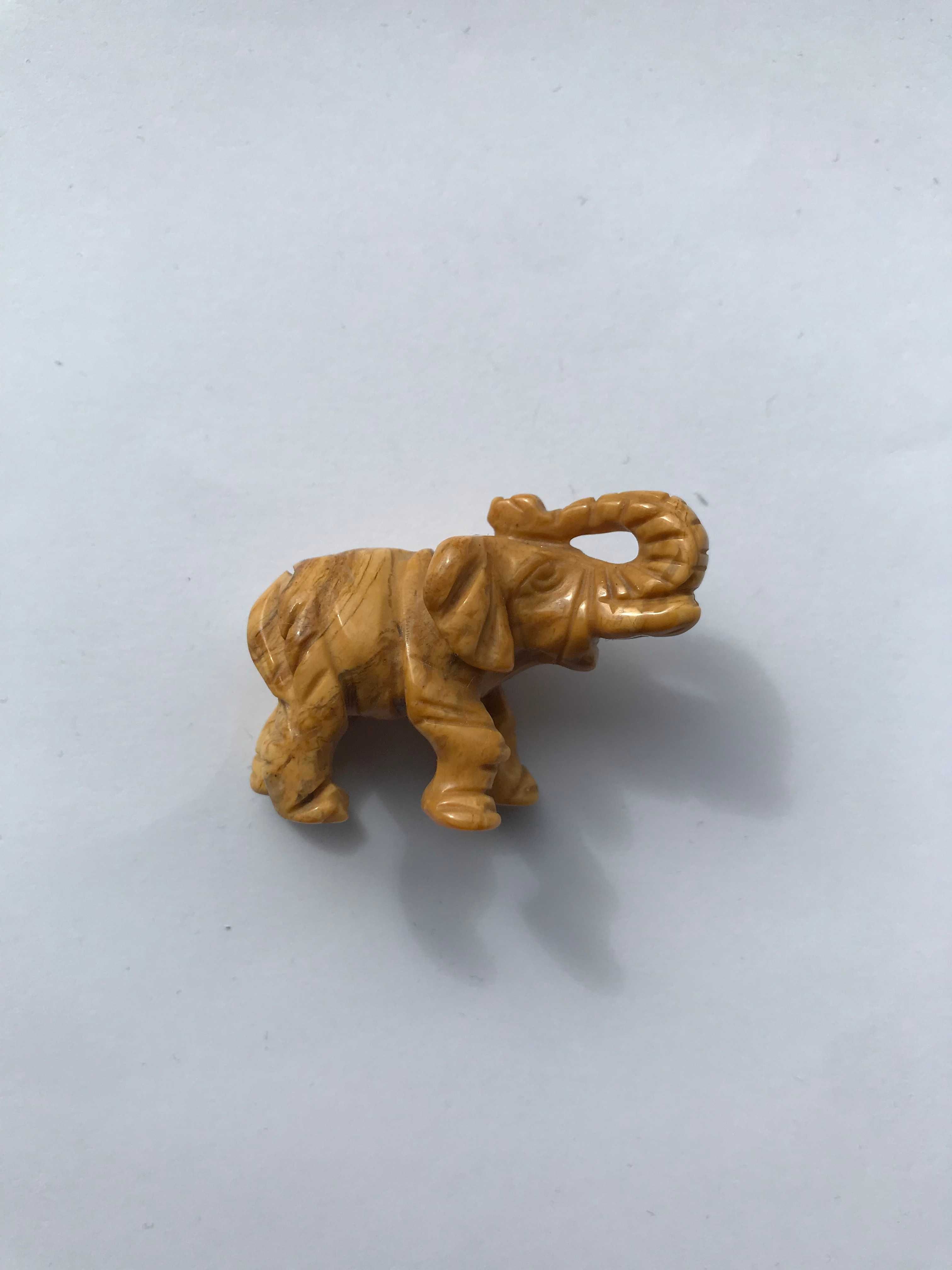 Figurka słoń z jaspisu na szczęście żółty jaspis KAMIEŃ DOBREJ ENERGII