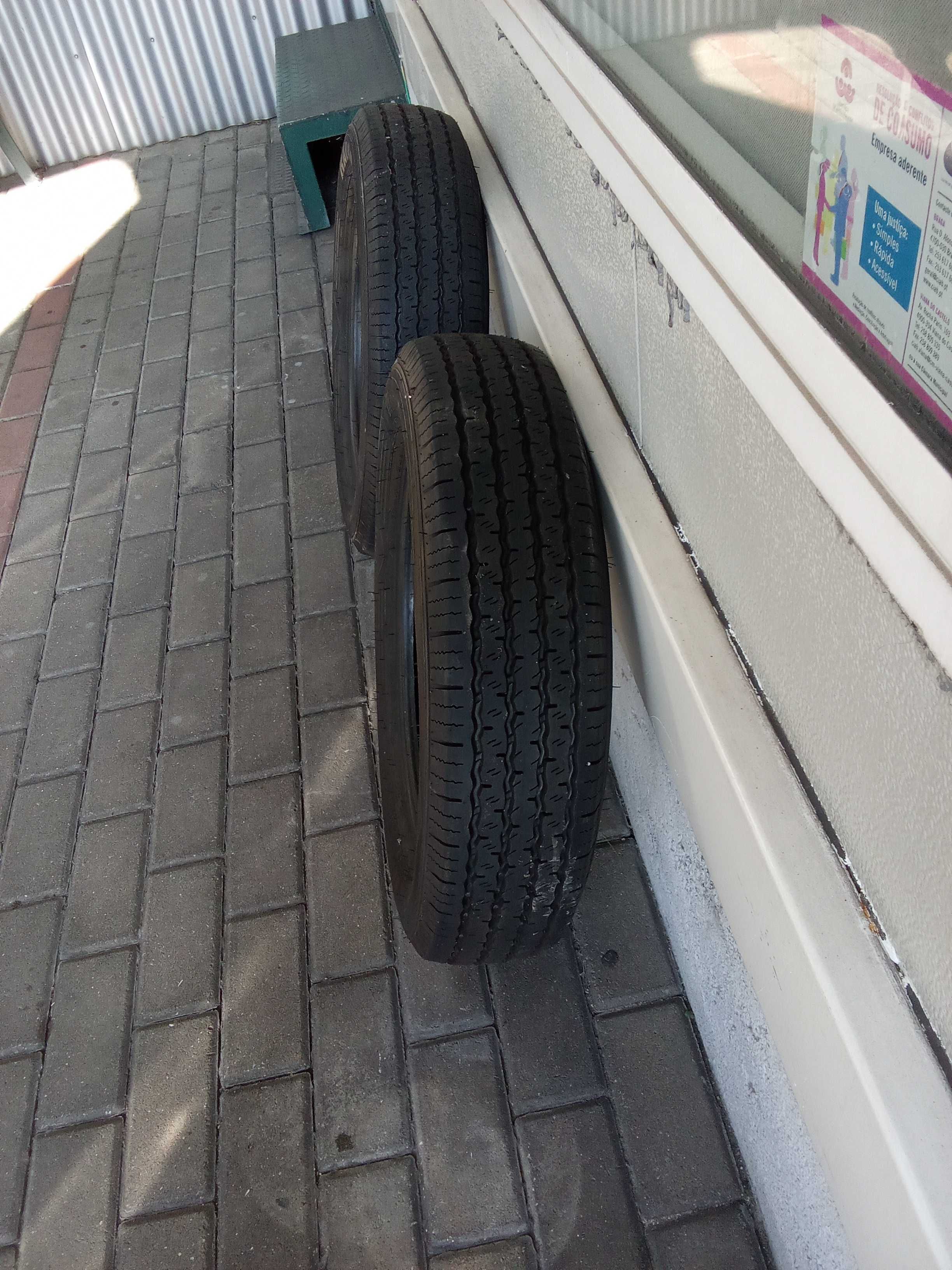 PNEUS COMO NOVOS 115R15