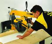 Duża piła radialna DEWALT 2,2K 230V 400mm przecinarka ukośnica kapówka