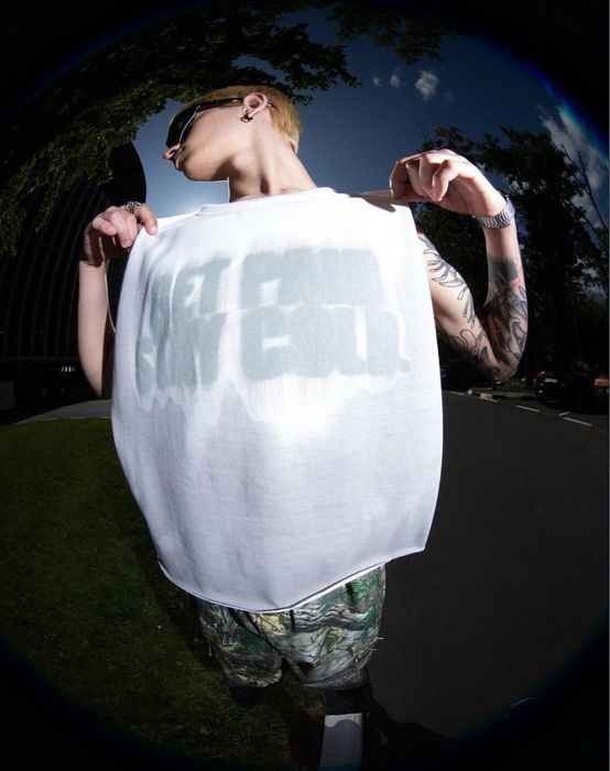 Кропнута майка з термохромної тканини