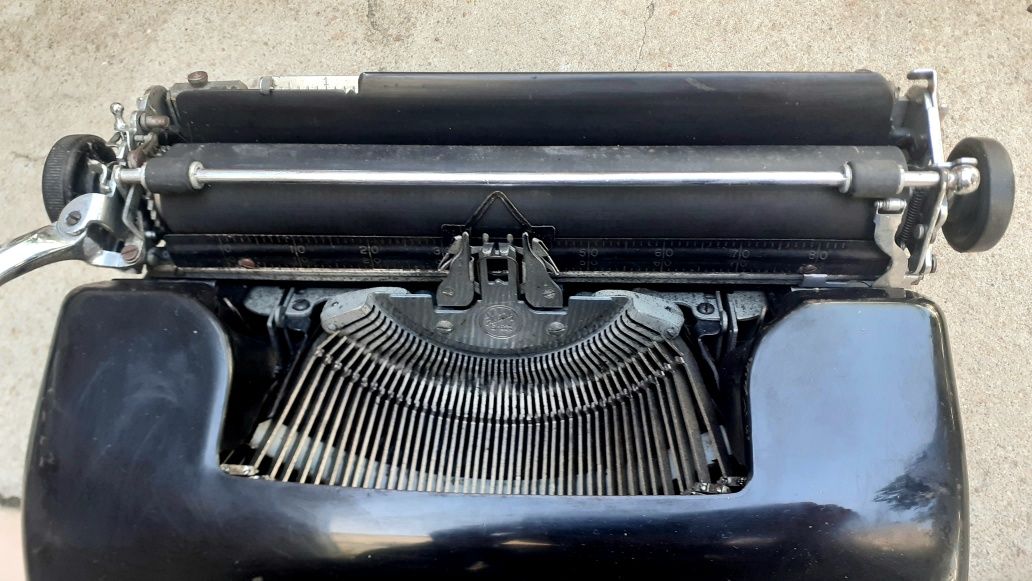 Máquina de escrever antiga