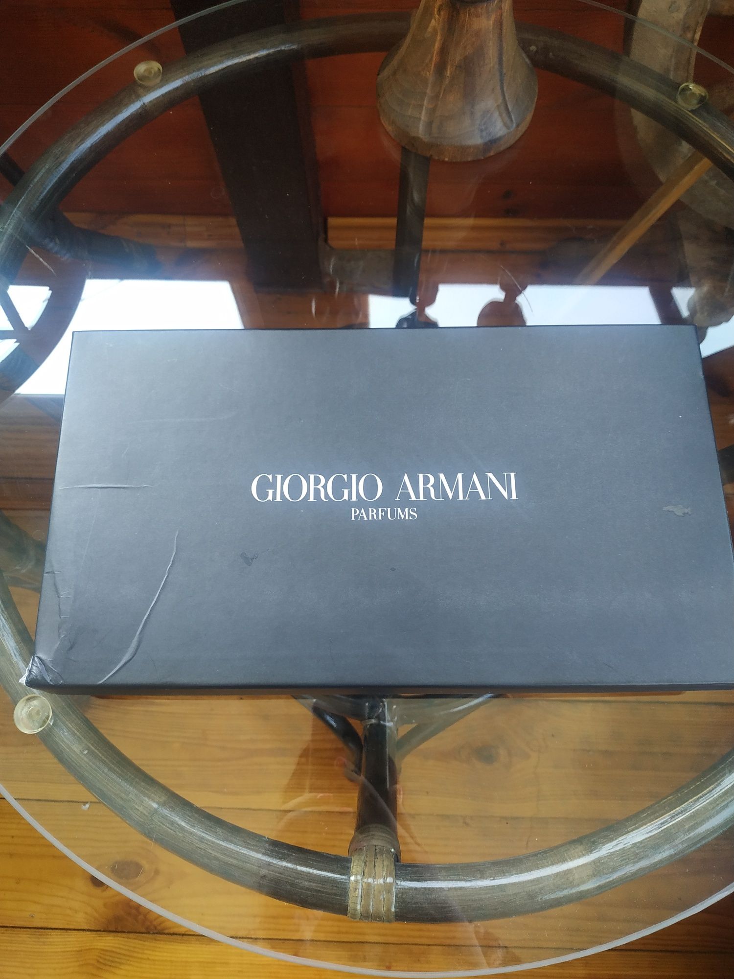 Косметика с коробкой Giorgio Armani