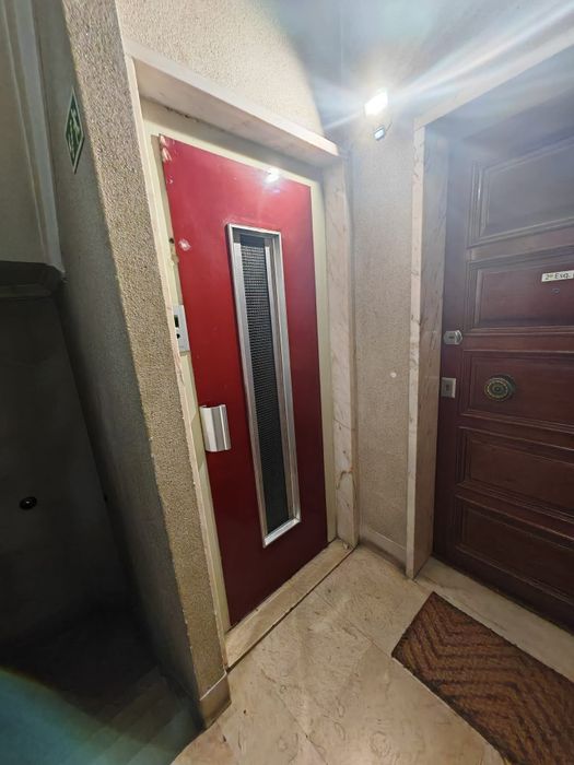 Vendo T4 Alvalade devoluto para OBRAS TOTAIS