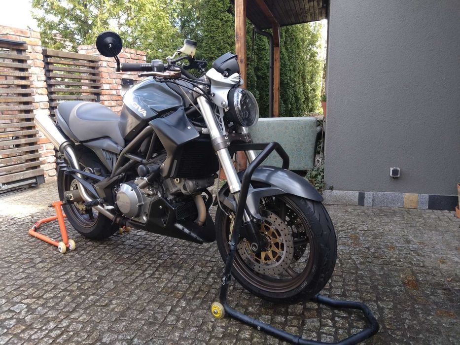 Cagiva Raptor 1000, streetfighter