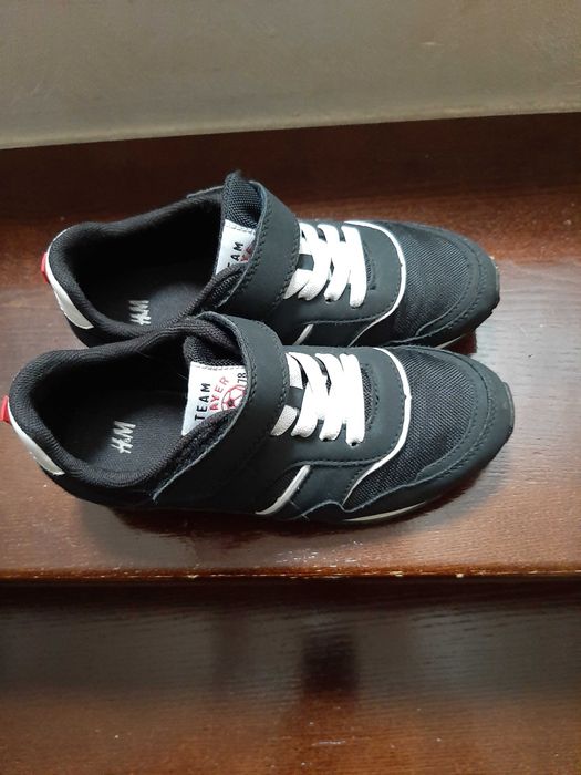 Buty sportowe HM rozmiar 32