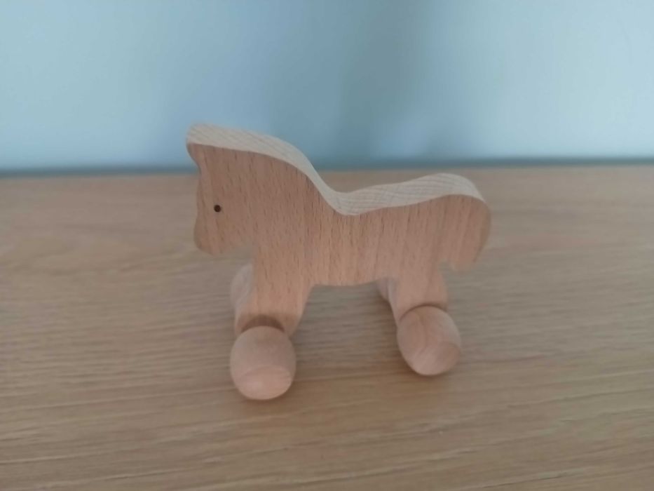 Konik drewniany, zabawka