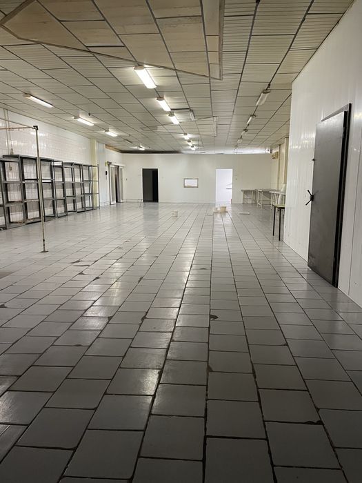 Комплекс виробничих, складських, офісних приміщень.