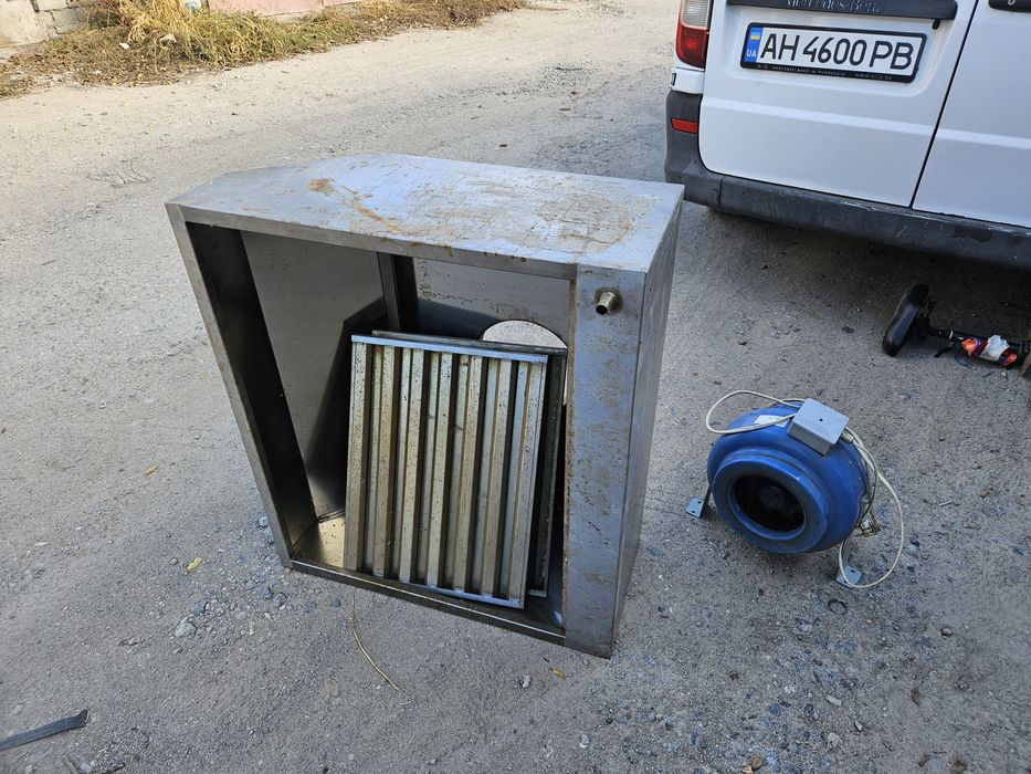 Зонт вытяжной + вентилятор канальный 250