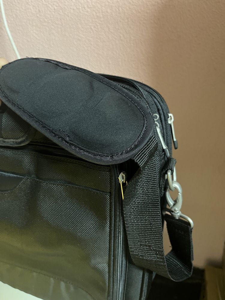 Vários Sacos de transporte para portáteis