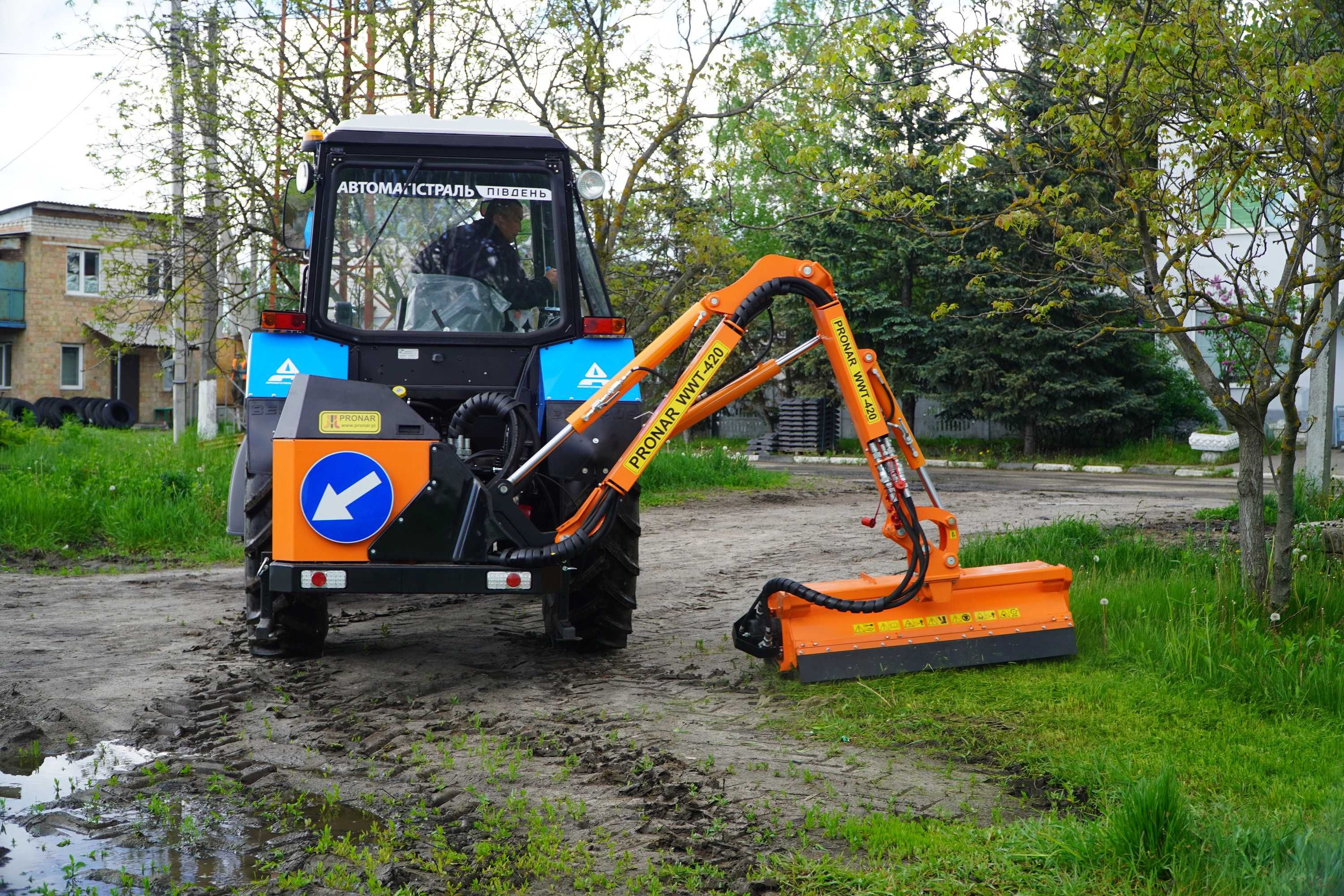 Стрела WWT 420 с косилкой для обкашивания откосов GK 120L
