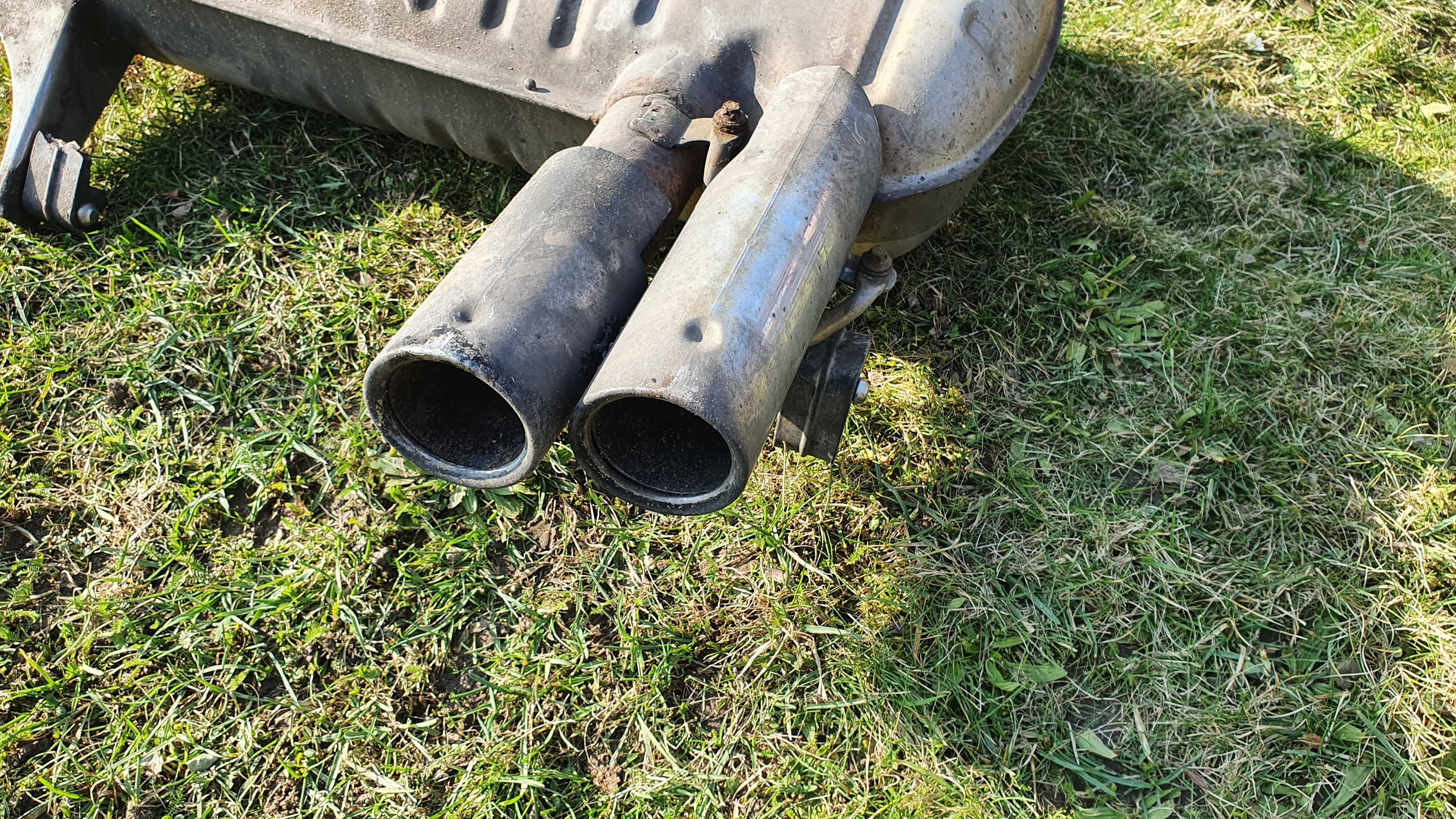 Układ wydechowy tłumik końcowy środkowy BMW E90 E91 330d 325d podwójny