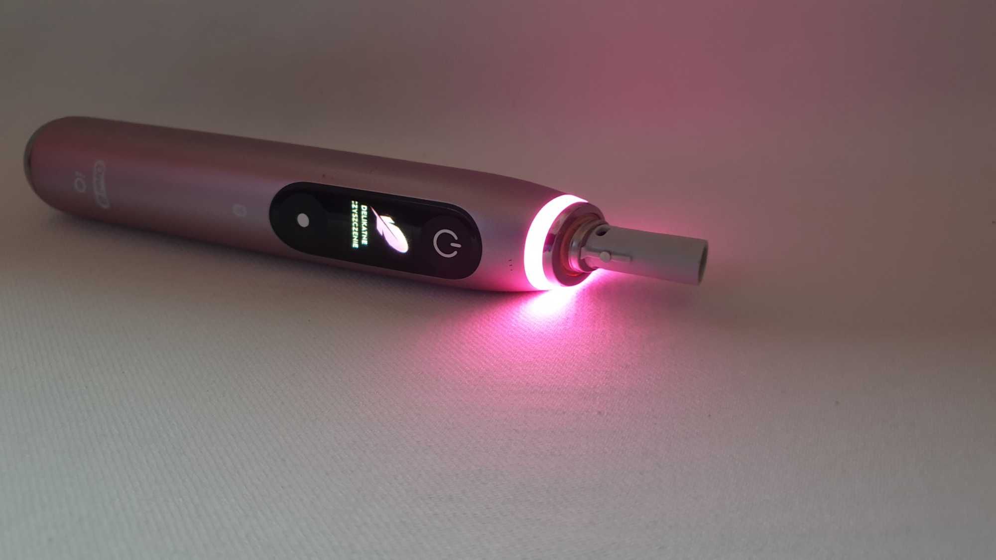 Szczoteczka Oral-B iO seria 9 jasny róż + ładowarka stan BDB.