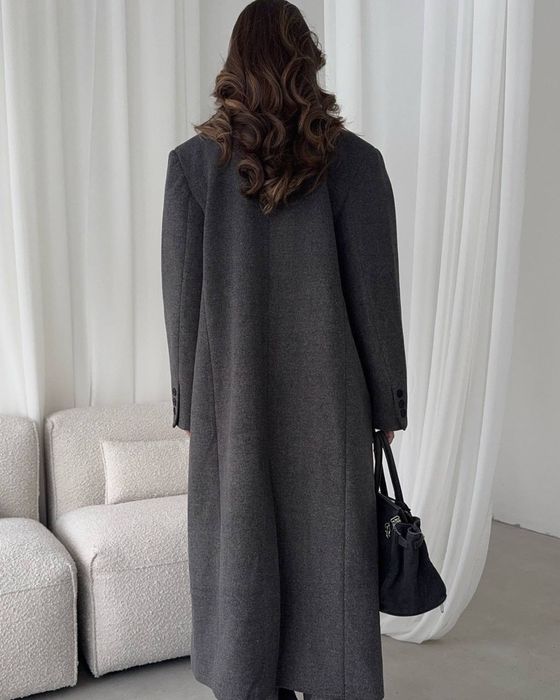 Жіноча  Пальто на підкладці зимна нова