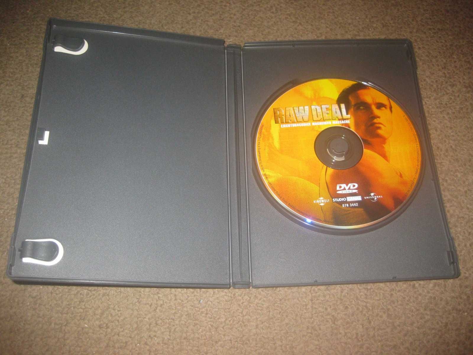 DVD "O Massacre" com Arnold Schwarzenegger