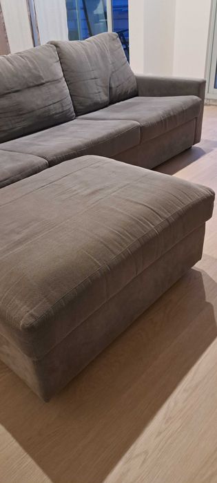 Sofa cinza com puff