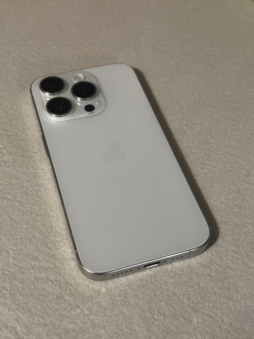 Iphone 15 Pro c/ caixa original e fatura