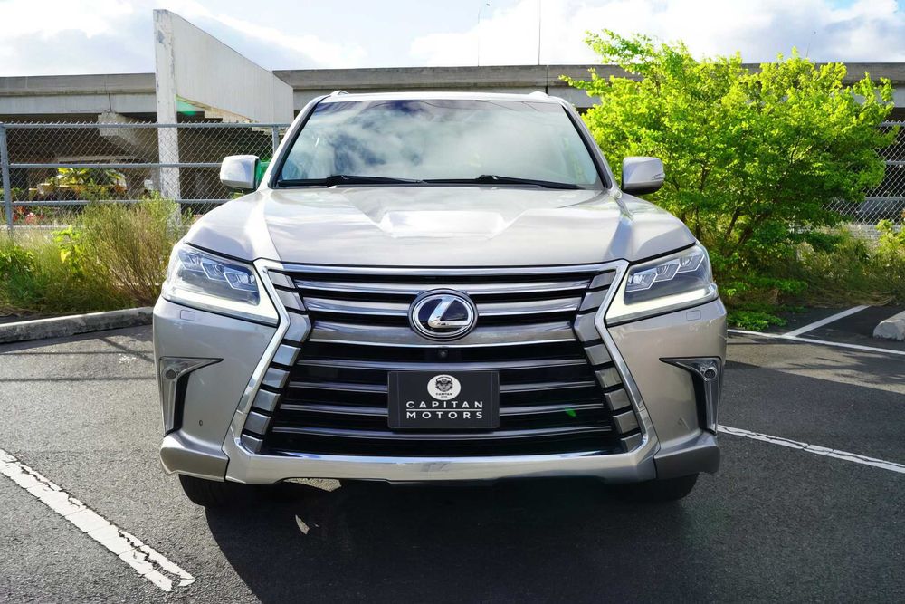 Lexus LX 570      2016