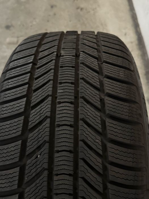 Pneu Continental 245 45 R18