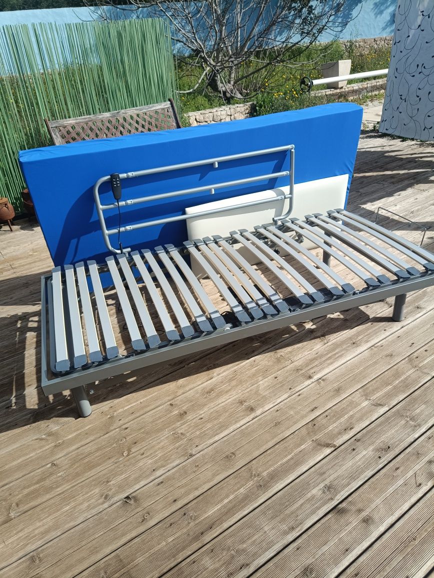 Cama eléctrica tripartida