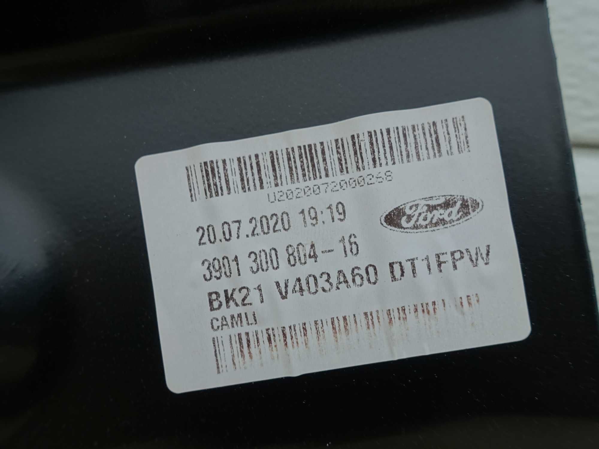 Parede traseira nova, Ford Transit Custom, 2020