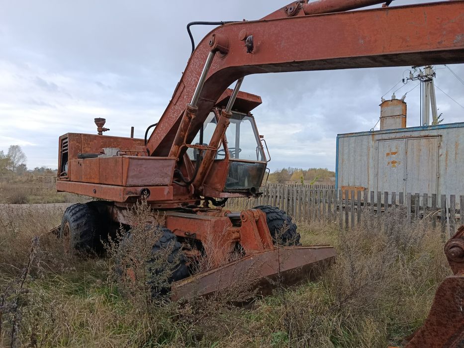 Продам Екскаватор