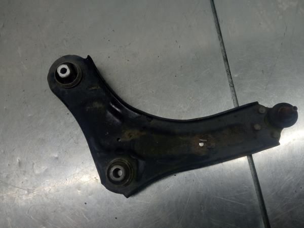 Braço de suspensão frente esquerdo RENAULT Megane III (BZ0_)