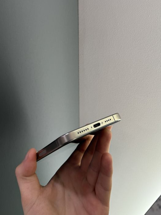 iPhone 15pro max 256gb e-sim neverlock