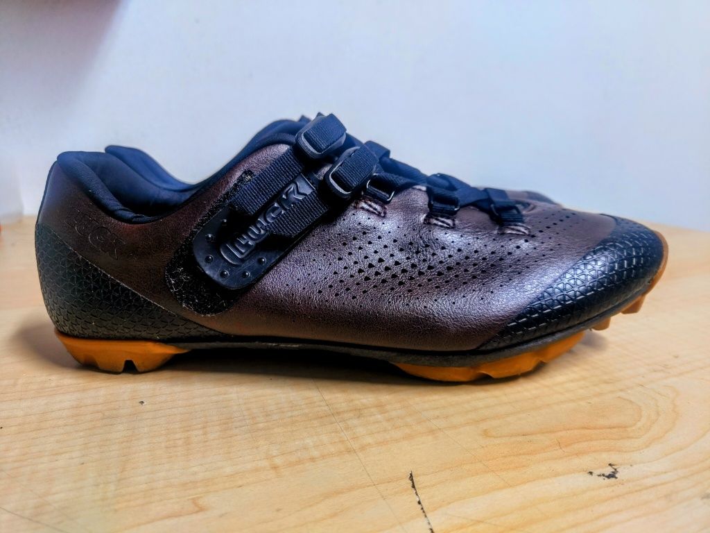 Sapatos de encaixe LUCK