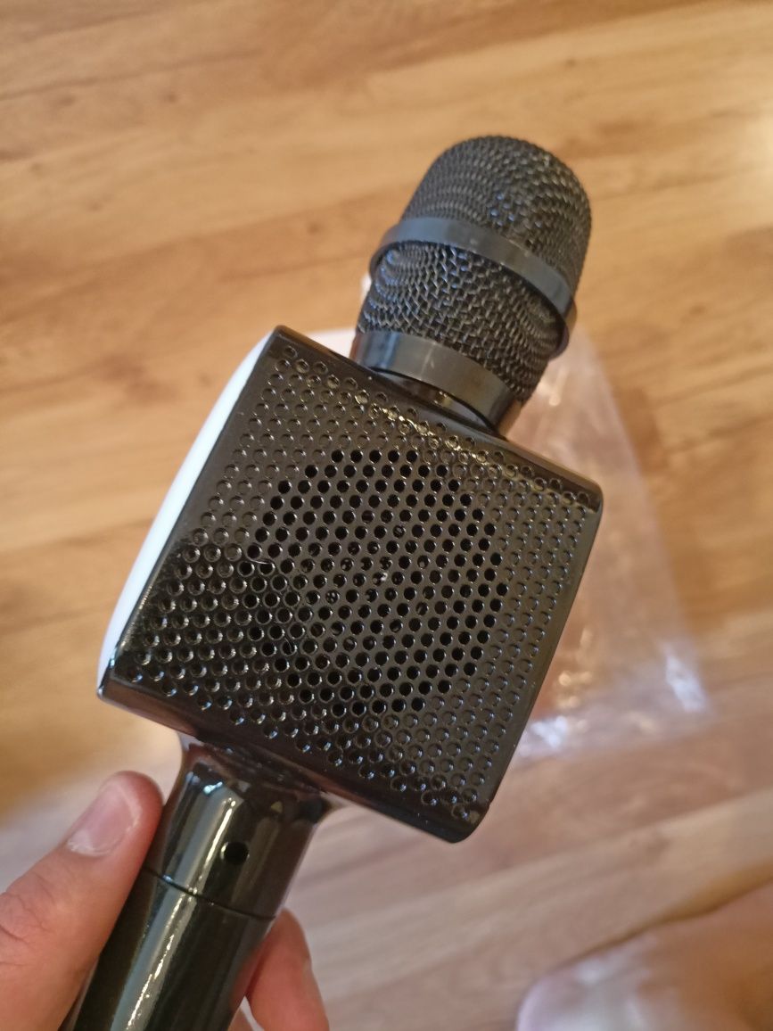 Mikrofon bezprzewodowy karaoke